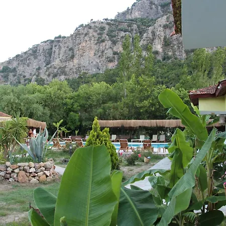 Hotel Riverside 2*